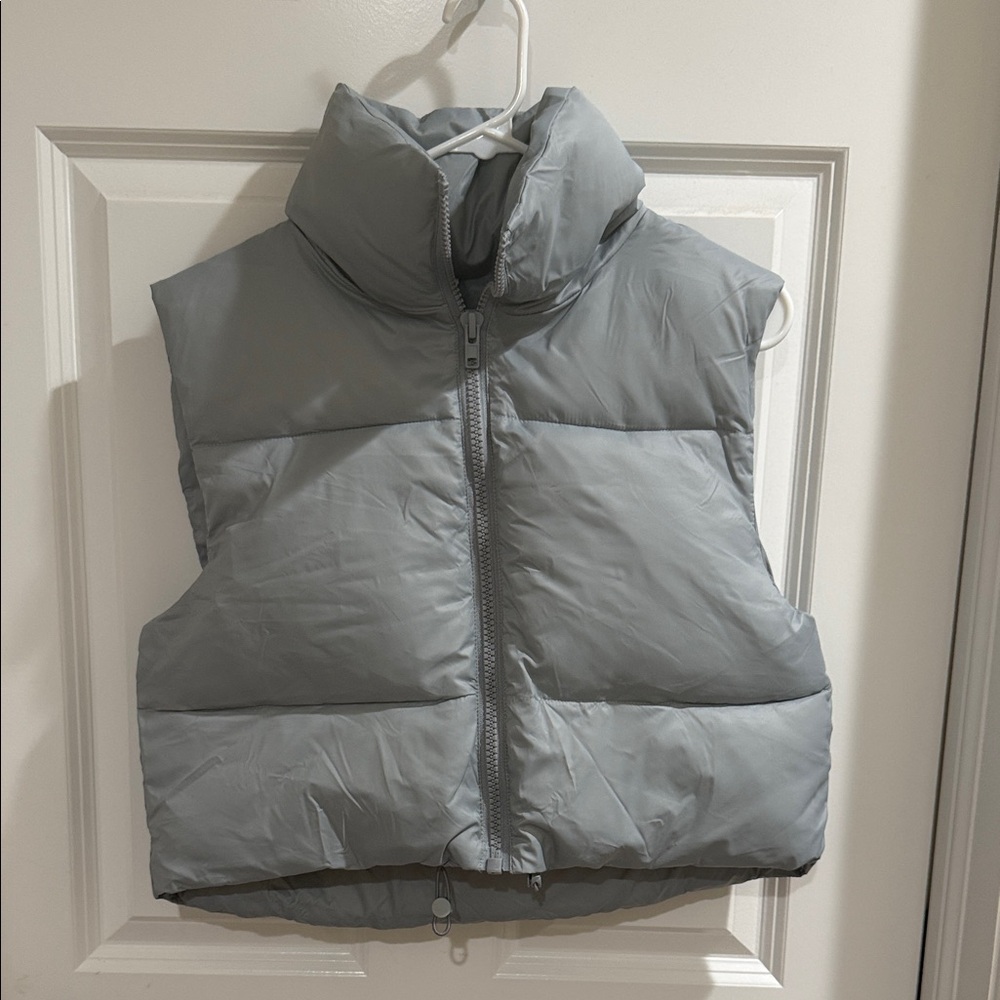 Gray Cropped Puffer Vest